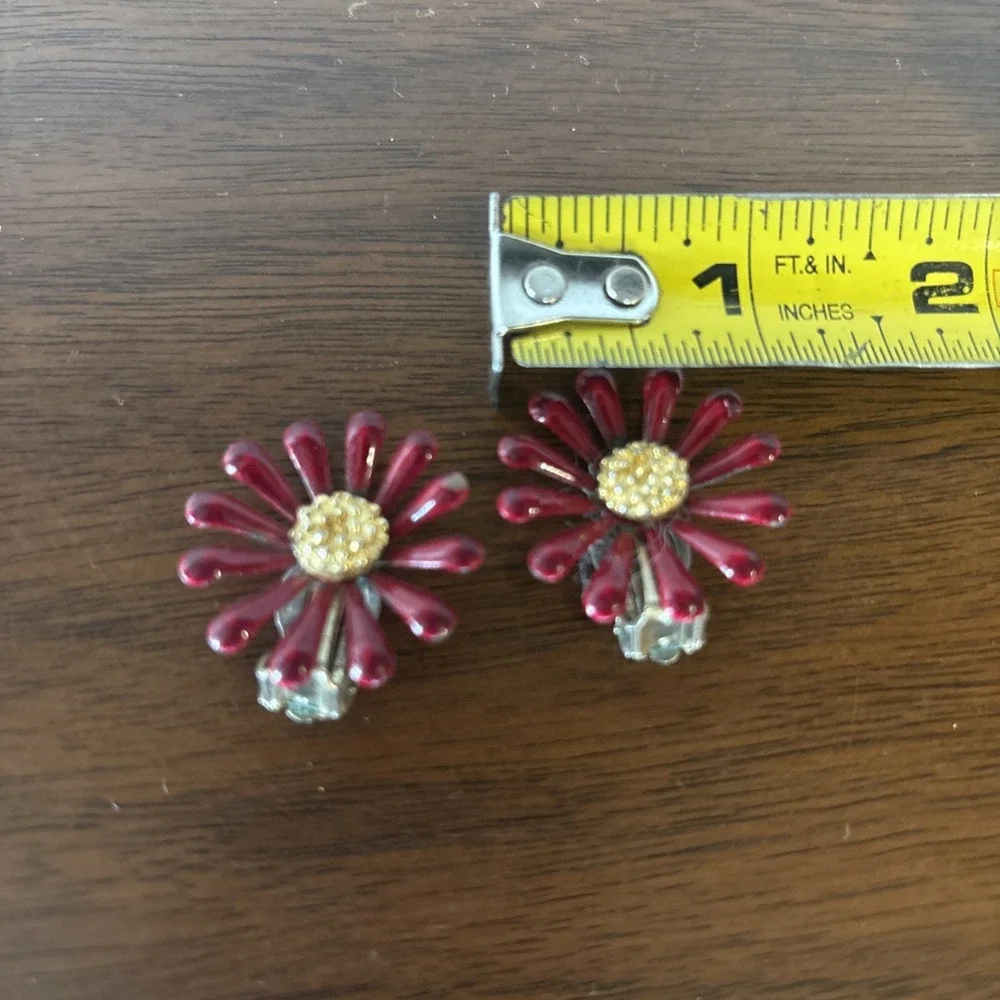 Vintage Red And Gold Daisy Clip On‎ Earrings Enamel